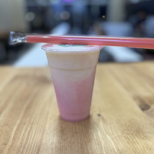 Strawberry Peach Smoothie (Only Large Size).