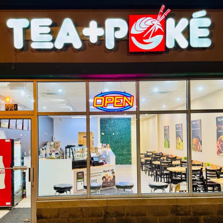 A Cozy Dining Experience