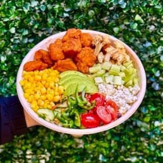 Spicy Buffalo Fried Chicken Fresh Green Bowl